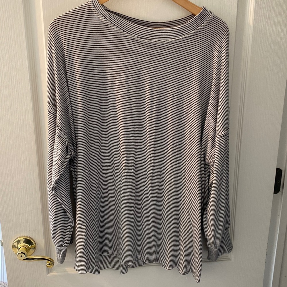 CJLA oversized top- black and white striped